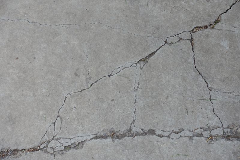 Concrete Crack Sealing in Des Moines, IA