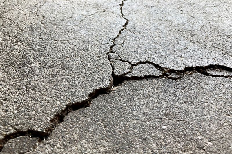 Concrete Crack Sealing in Des Moines, IA