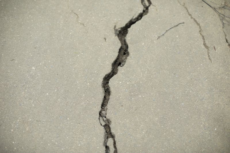 Garage Crack Repair in Des Moines, IA